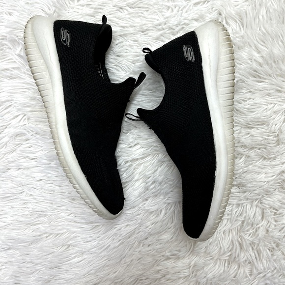 Skechers Black Black Memory Foam slip on sneakers - Picture 2 of 6